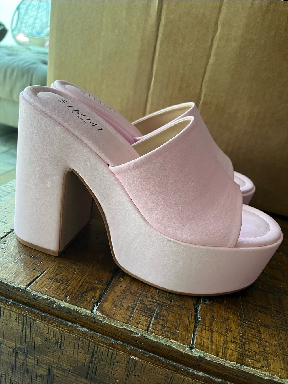 Simmi London pink platform